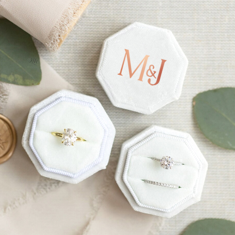 Velvet Jewelry Box - Scatola per fedi nuziali personalizzata Scatola