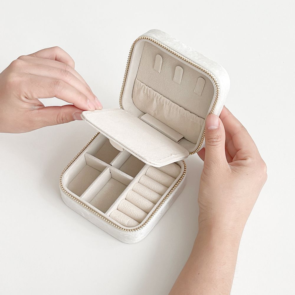 Portagioie personalizzato Cust - Velvet Jewelry Box recensione e prezzo